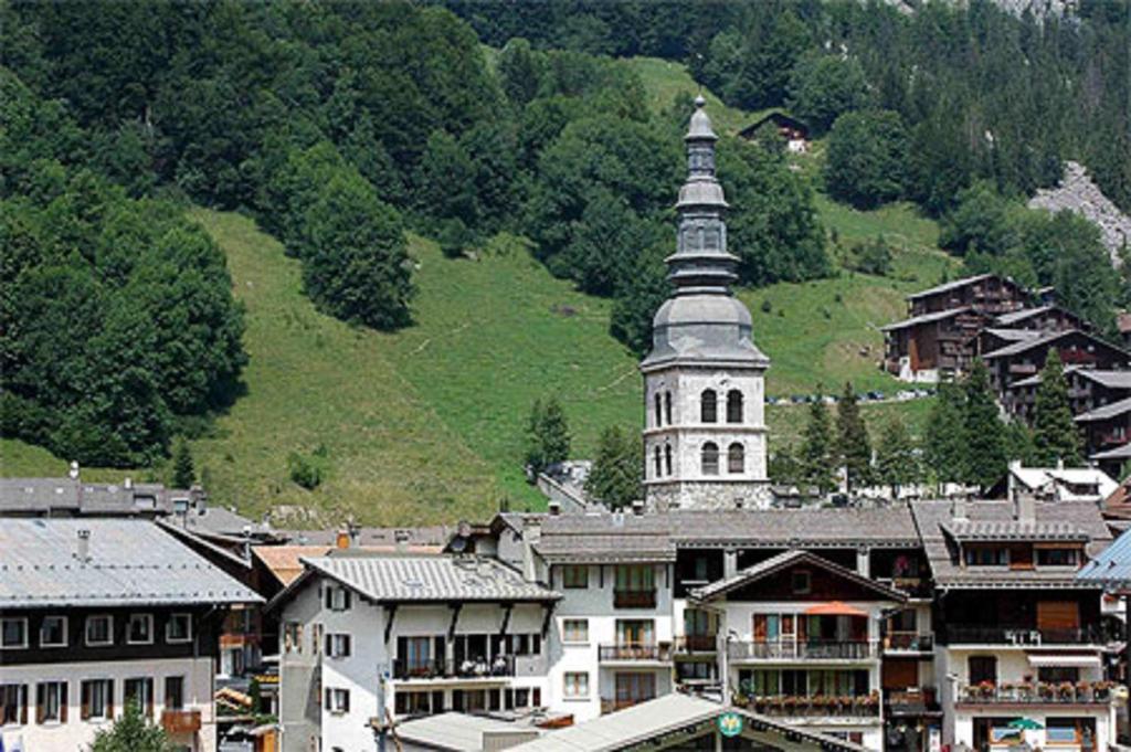 Hotel La Montagne La Clusaz Exterior photo